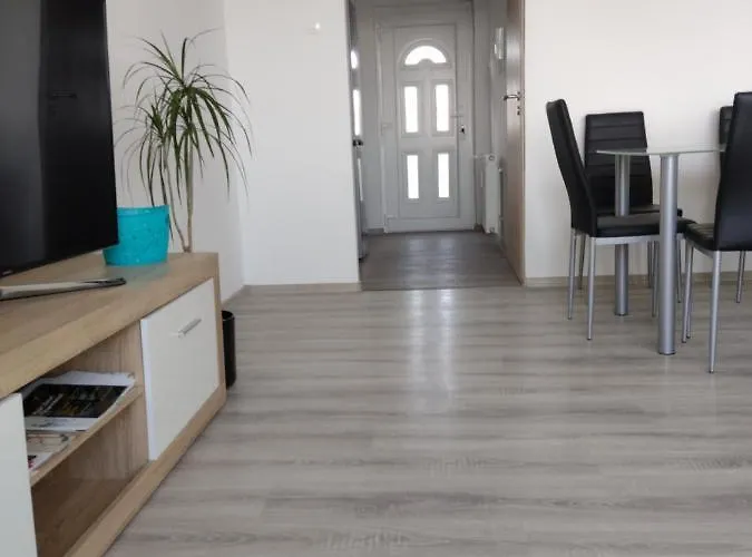 Kilato Apartman Appartement *